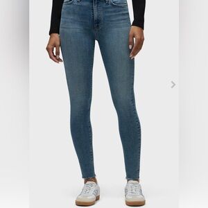 Hudson Barbara High Rise Super Ankle Skinny 
Size 25